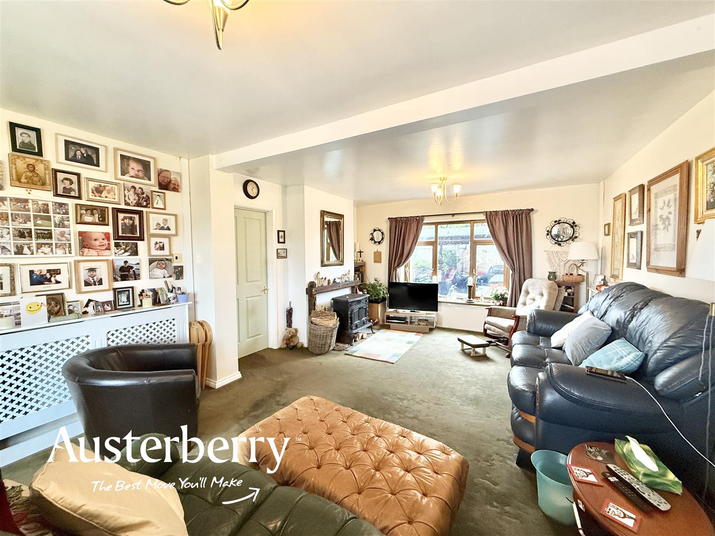 5 bed property in Lansbury Grove, Stoke-On-Trent